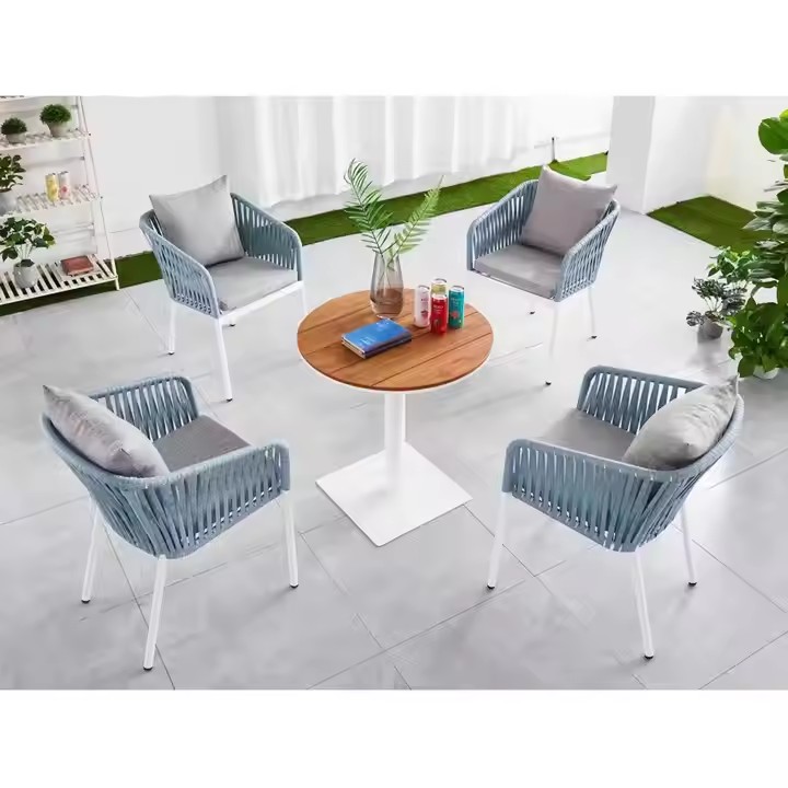 Modern Design Durable Waterproof and Sun-proof Outdoor Rattan Chair and Table for Garden Hotel Vill